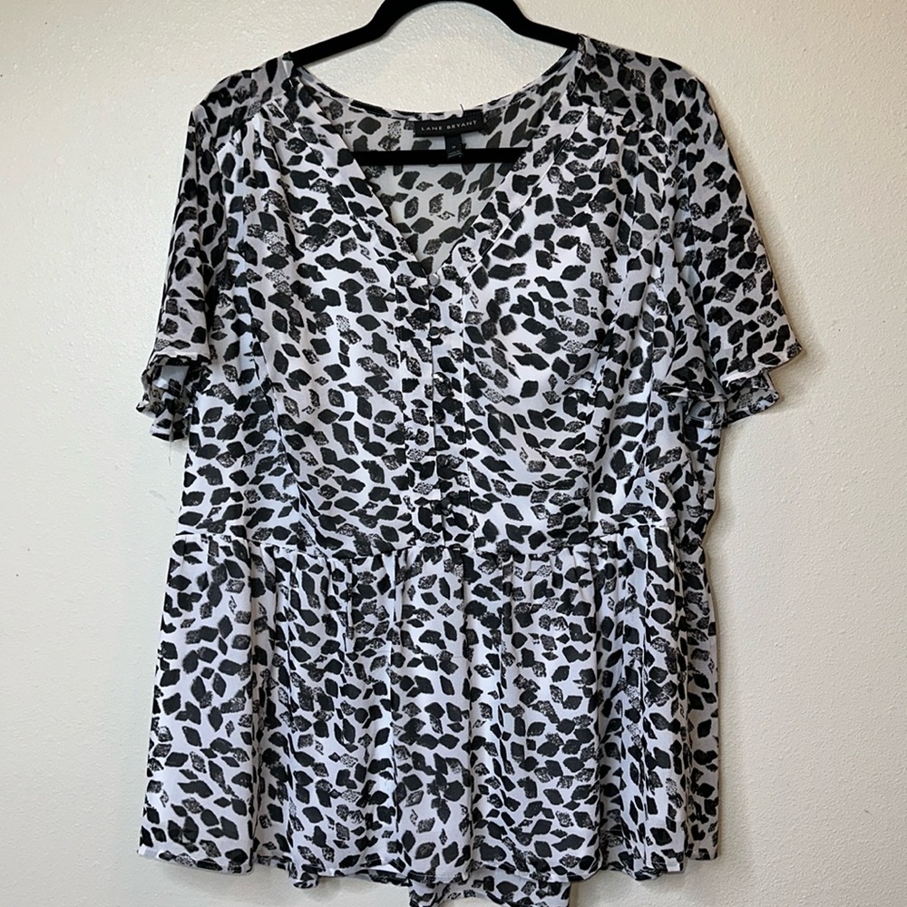 Lane Bryant Buttons Sleeves Sz 18